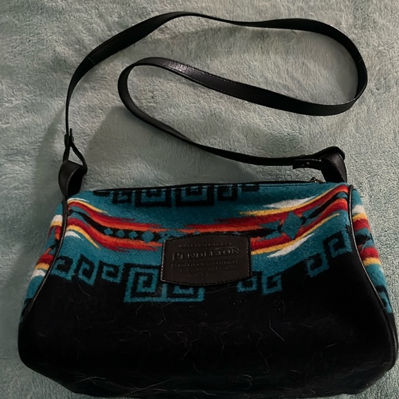 Pendleton Handbags - NWOT Wool Pendleton Purse